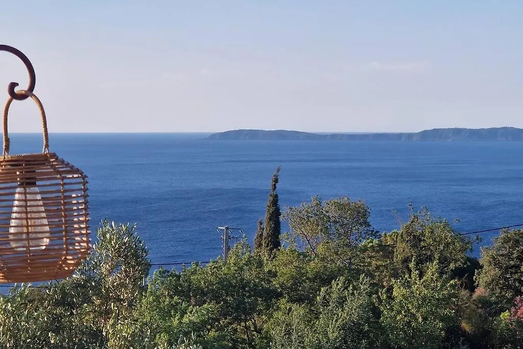 Villa Nouveau ! Pleine Nature Et Vue Mer Au Lavandou Le Lavandou
